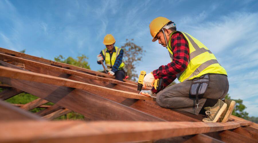Professional residential roofers in Calmar, IA